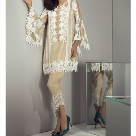 Mina hasan Pakistani/Indian outfit - Picture 2 of 3